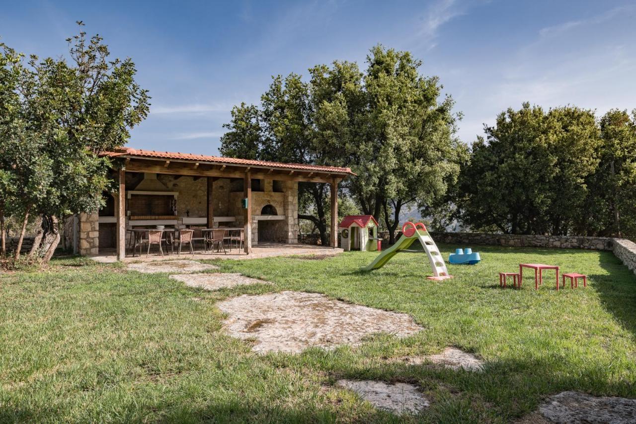 Koules Estate, With Private Pools & Bbq - Embracing Nature, By Thinkvilla Argouli Екстер'єр фото