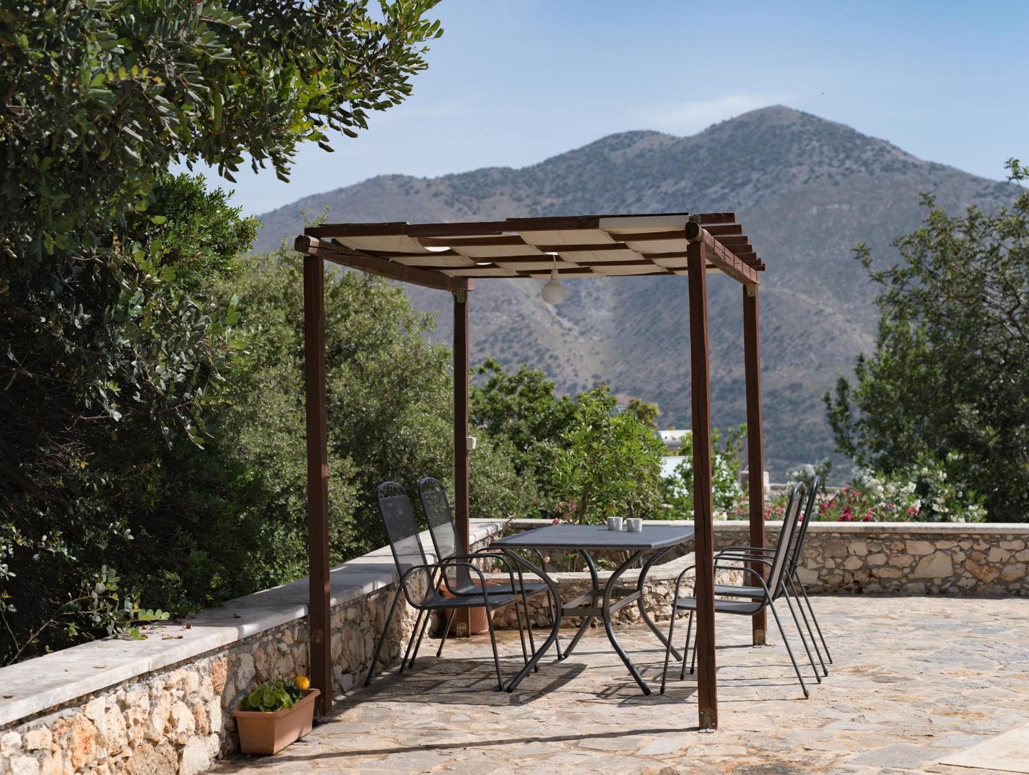 Koules Estate, With Private Pools & Bbq - Embracing Nature, By Thinkvilla Argouli Номер фото